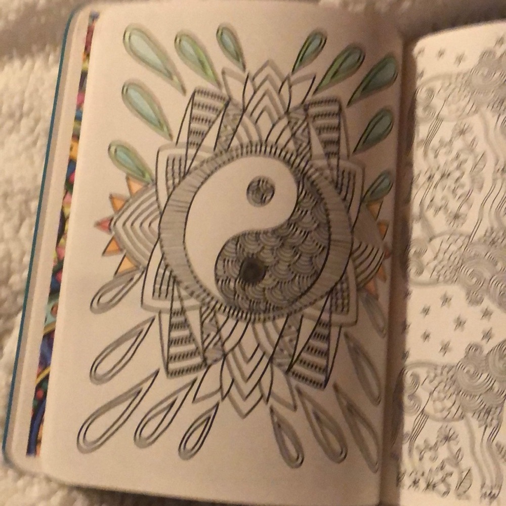🔴Posh Coloring Book - Picture 5 of 10